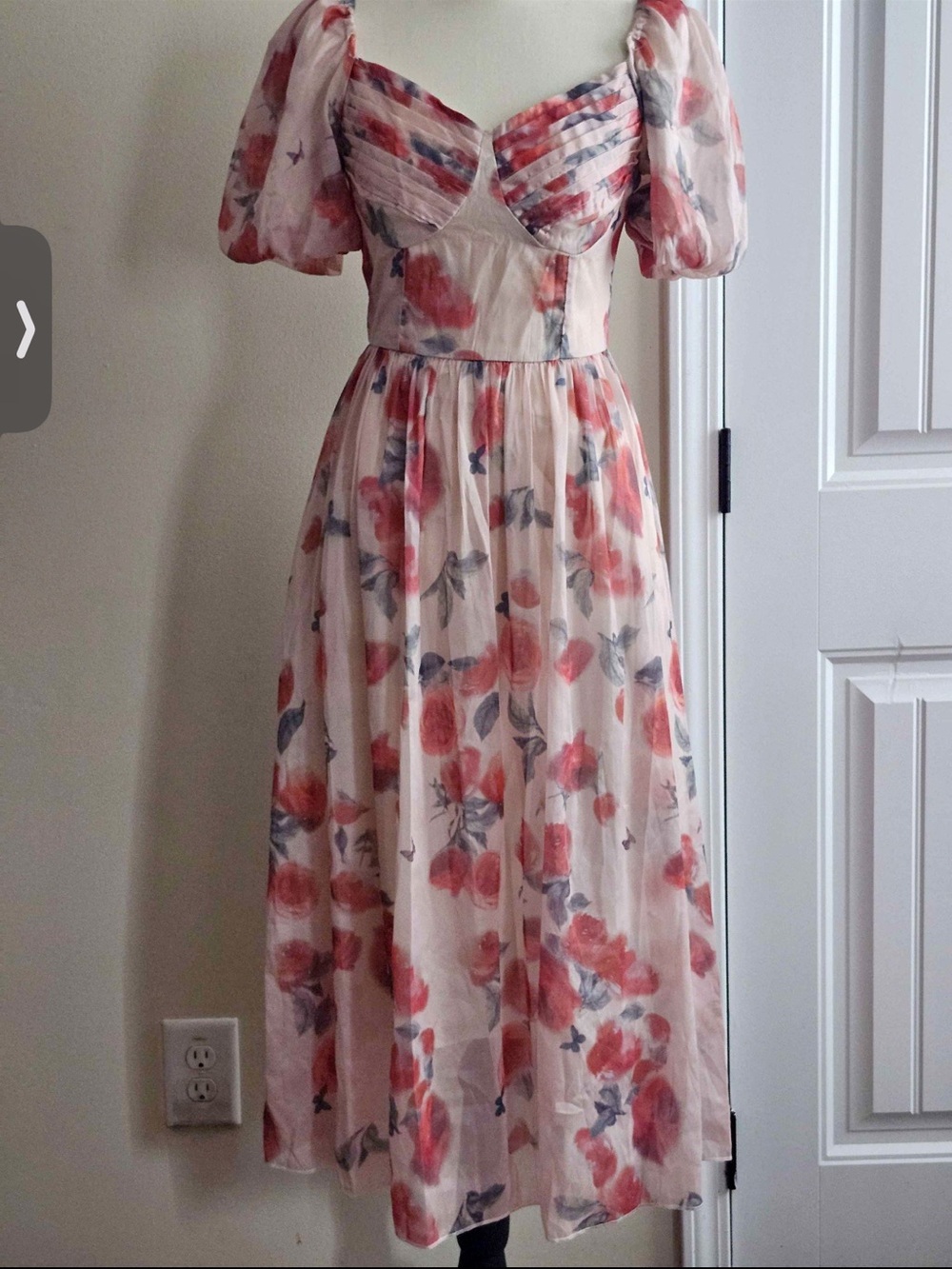 Romantic Pink Floral Midi Dress with Puff Sleeves